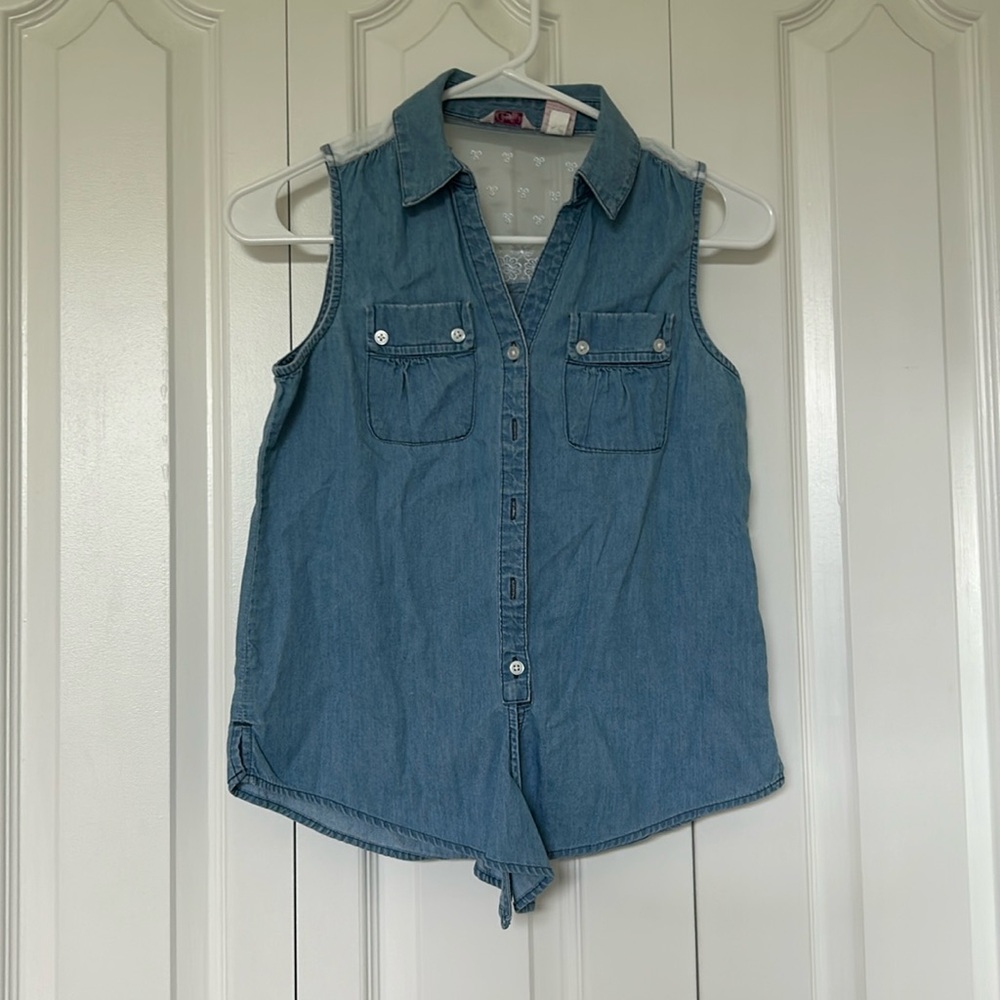 Candie’s Button Down